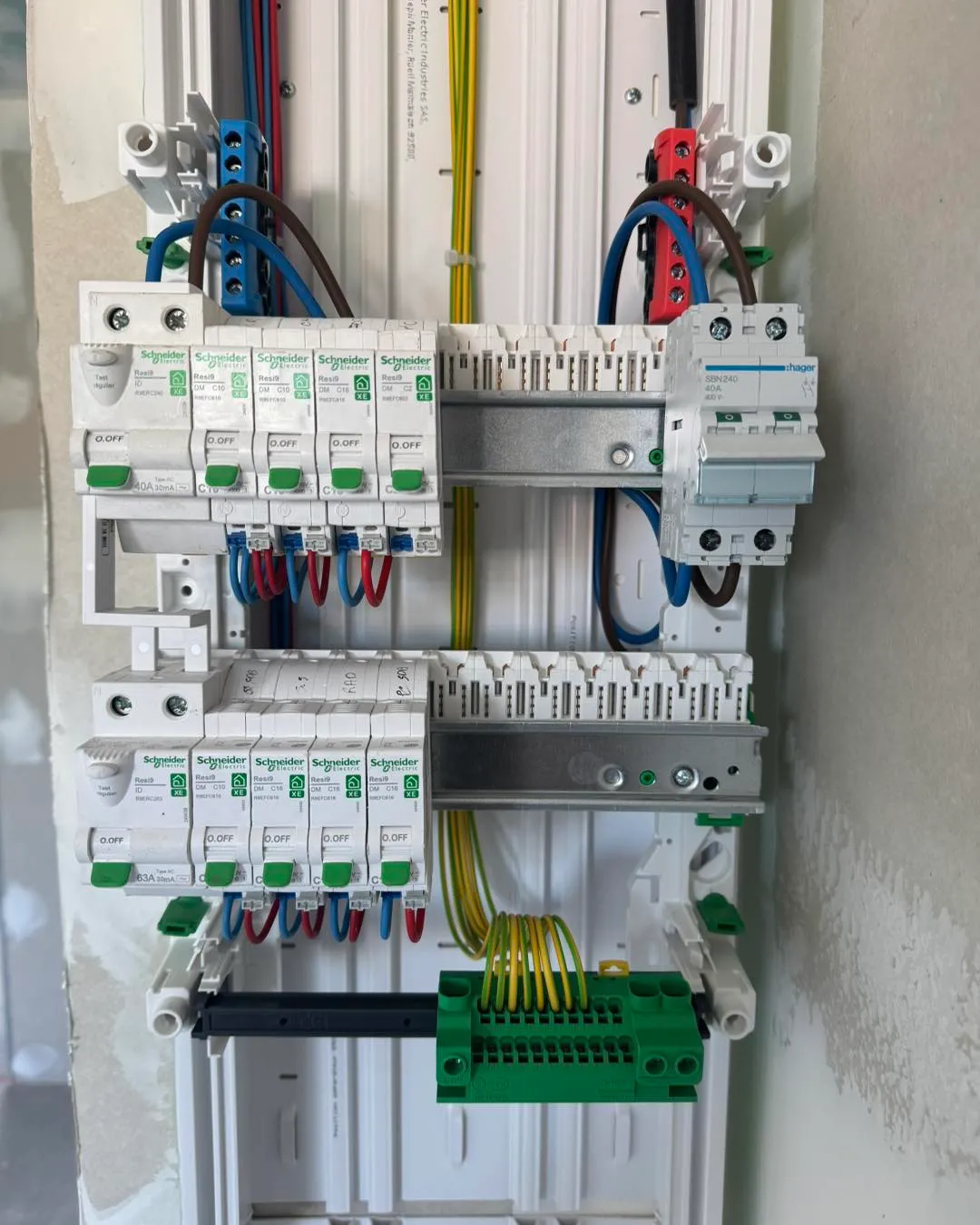 renovation electrique arthon